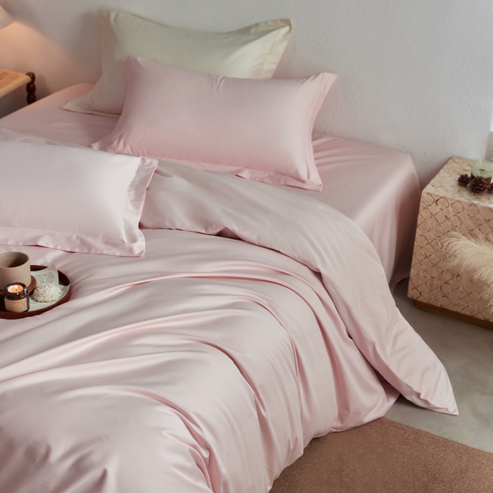 91家纺网 家纺一手货源 找家纺 轩和家居 2025新款50S贡缎长绒棉纯棉四件套 夏恋粉