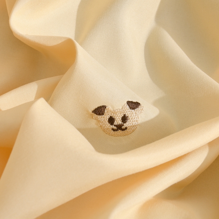 91家纺网 家纺一手货源 找家纺 推推家纺 2025新款刺绣水洗棉小清新四件套 熊头-米驼+深灰