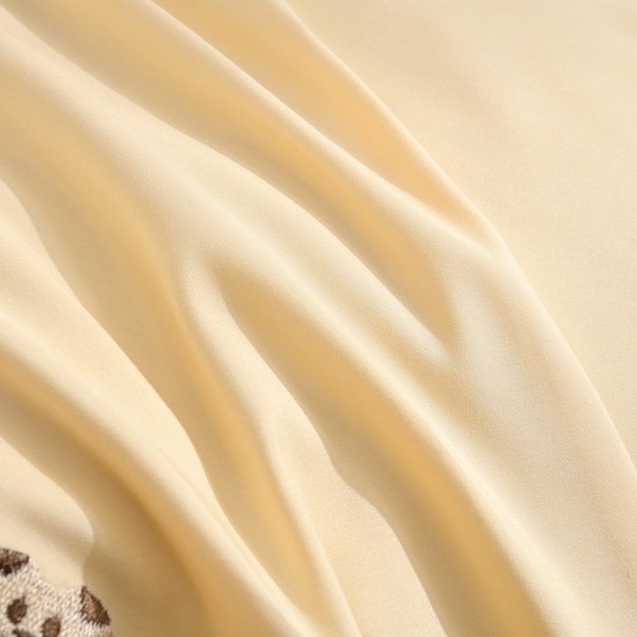 91家纺网 家纺一手货源 找家纺 推推家纺 2025新款刺绣水洗棉小清新四件套 熊头-米驼+深灰