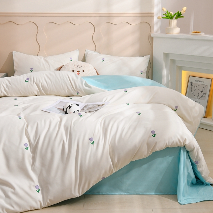 91家纺网 家纺一手货源 找家纺 推推家纺 2025新款刺绣水洗棉小清新四件套 郁金香-米白+浅蓝