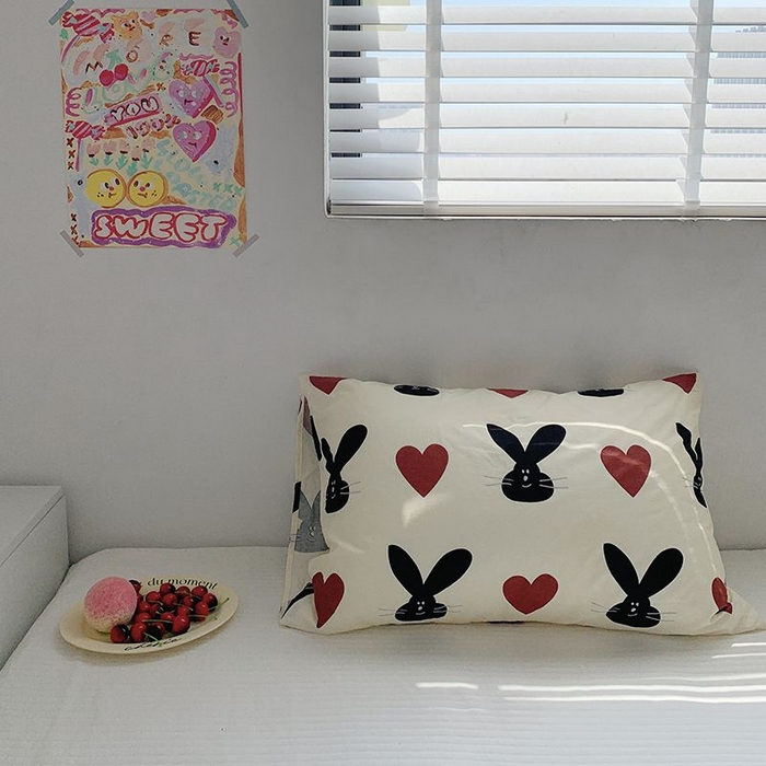 91家纺网 家纺一手货源 找家纺 柚可家居 2024新款活性印花单枕套-ins卡通系列 爱心兔