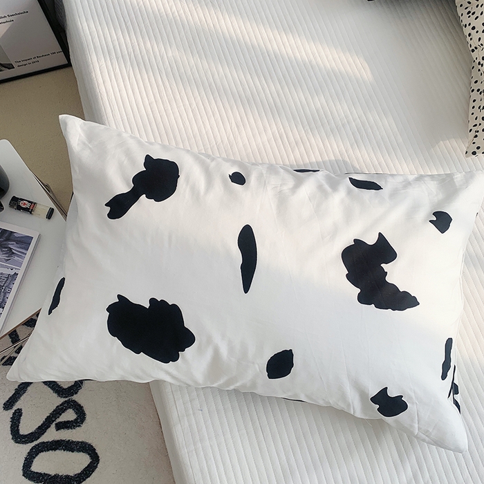 91家纺网 家纺一手货源 找家纺 柚可家居 2024新款活性印花单枕套-黑白系列 奶牛斑点