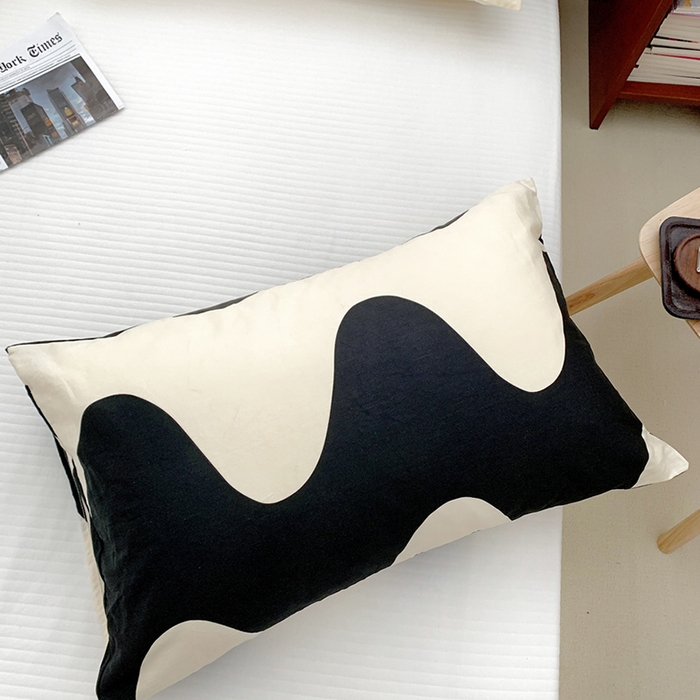 91家纺网 家纺一手货源 找家纺 柚可家居 2024新款活性印花单枕套-黑白系列 波纹单枕套