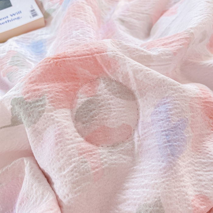 91家纺网 家纺一手货源 找家纺 大麦家纺 2025新款云感双层纱花边夏被四件套 微醺甜梦