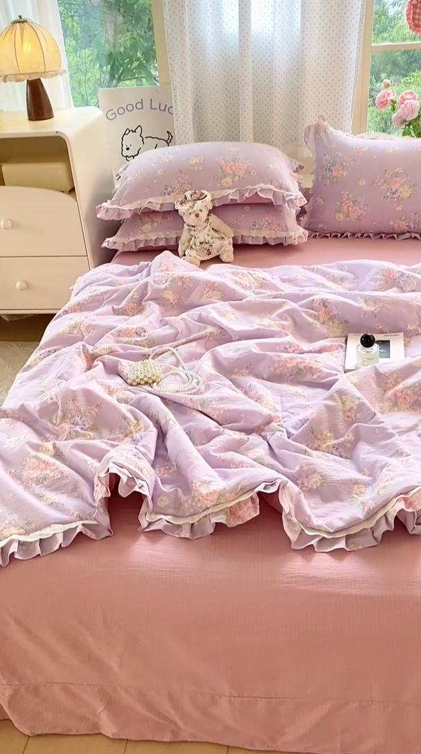 91家纺网 家纺一手货源 找家纺 大麦家纺 2025新款云感双层纱花边夏被四件套 浪漫满屋