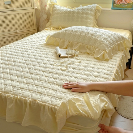 91家纺网 家纺一手货源 找家纺 阿曼达 2025新款水洗m夹m花边全工艺印染床笠 花边款-奶油黄