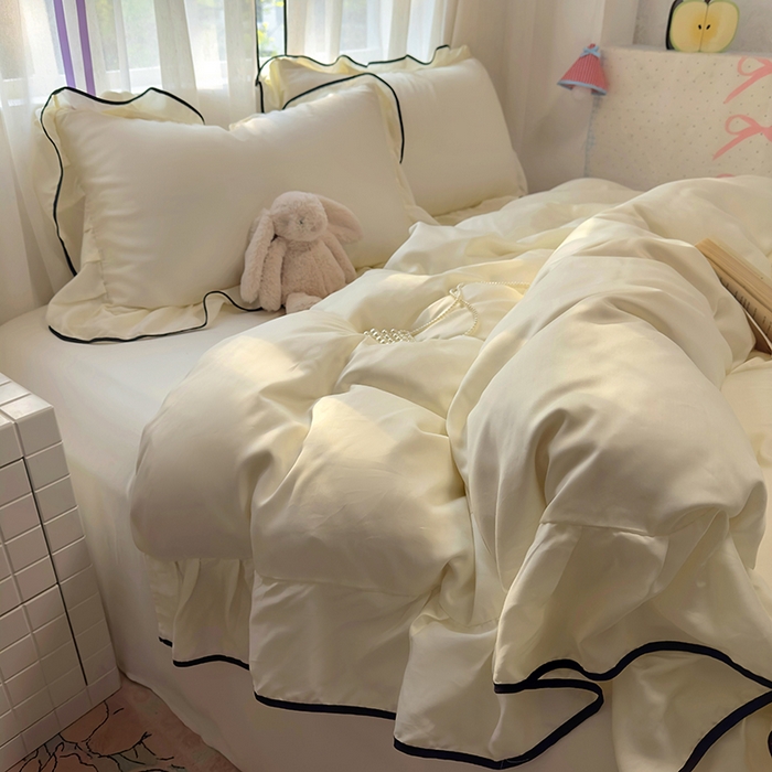 91家纺网 家纺一手货源 找家纺 爱彼家纺 2025春夏新款夏季凉感冰丝花边四件套 冰丝花边款-奶白