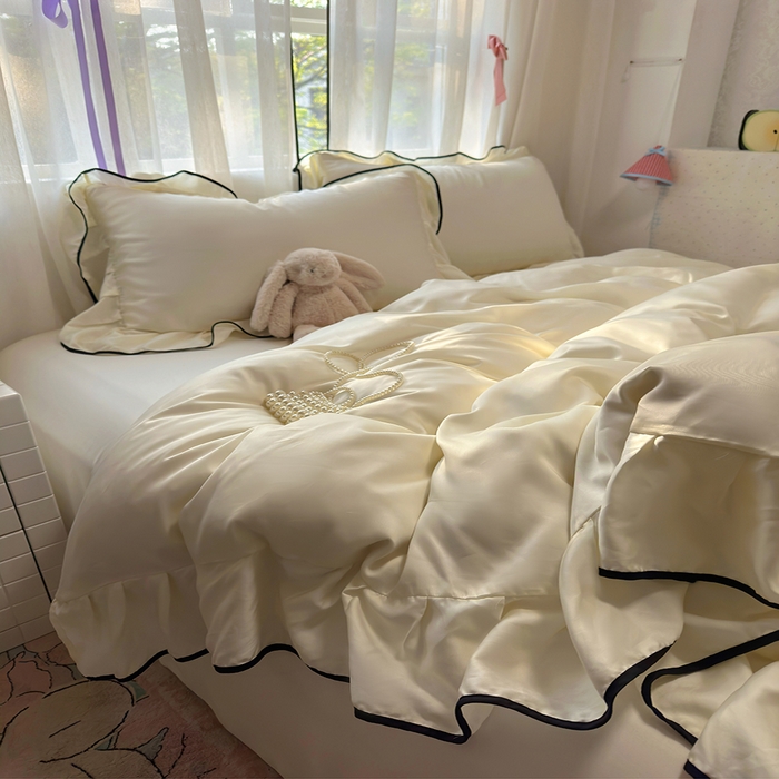 91家纺网 家纺一手货源 找家纺 爱彼家纺 2025春夏新款夏季凉感冰丝花边四件套 冰丝花边款-奶白