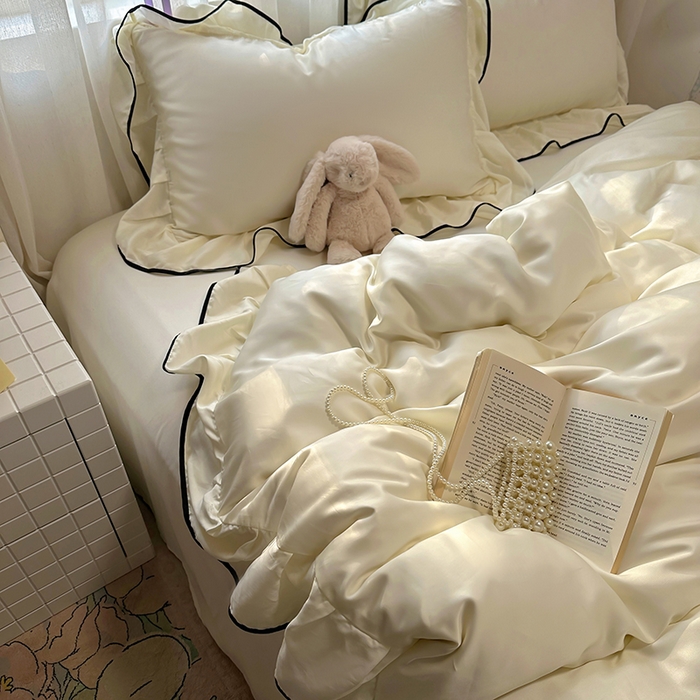 91家纺网 家纺一手货源 找家纺 爱彼家纺 2025春夏新款夏季凉感冰丝花边四件套 冰丝花边款-奶白