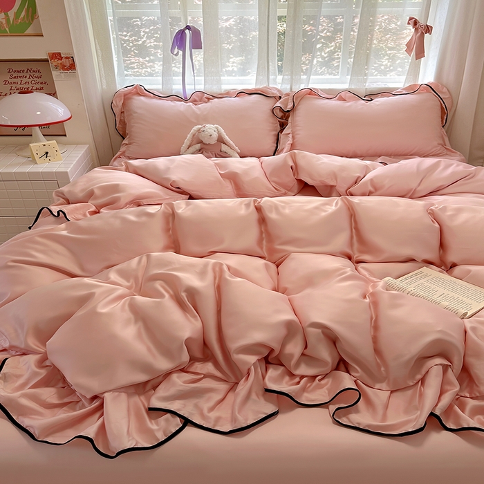 91家纺网 家纺一手货源 找家纺 爱彼家纺 2025春夏新款夏季凉感冰丝花边四件套 冰丝花边款-樱桃粉