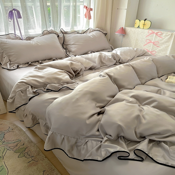 91家纺网 家纺一手货源 找家纺 爱彼家纺 2025春夏新款夏季凉感冰丝花边四件套 冰丝花边款-月影灰