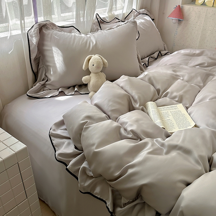 91家纺网 家纺一手货源 找家纺 爱彼家纺 2025春夏新款夏季凉感冰丝花边四件套 冰丝花边款-月影灰