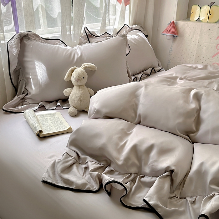 91家纺网 家纺一手货源 找家纺 爱彼家纺 2025春夏新款夏季凉感冰丝花边四件套 冰丝花边款-月影灰