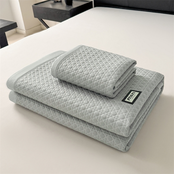 91家纺网 家纺一手货源 找家纺 耐思家纺 2025新款MIN豆豆凉席空调席系列-床席款 MIN冰豆豆-冰川灰-床席款