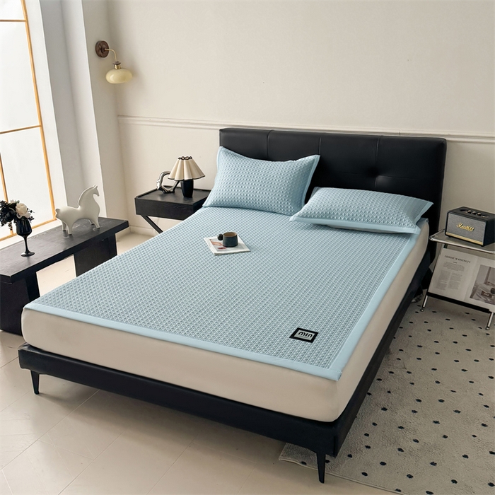 91家纺网 家纺一手货源 找家纺 耐思家纺 2025新款MIN豆豆凉席空调席系列-床席款 MIN冰豆豆-冰晶蓝-床席款