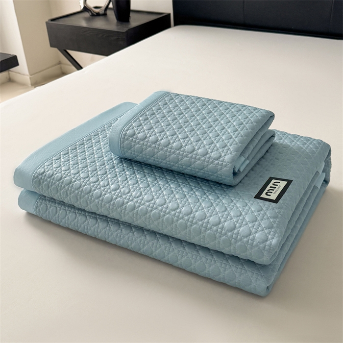 91家纺网 家纺一手货源 找家纺 耐思家纺 2025新款MIN豆豆凉席空调席系列-床席款 MIN冰豆豆-冰晶蓝-床席款