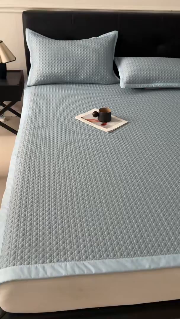 91家纺网 家纺一手货源 找家纺 耐思家纺 2025新款MIN豆豆凉席空调席系列-床席款 MIN冰豆豆-冰晶蓝-床席款