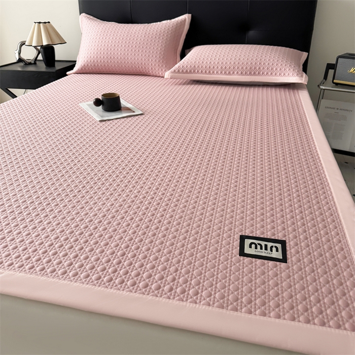 91家纺网 家纺一手货源 找家纺 耐思家纺 2025新款MIN豆豆凉席空调席系列-床席款 MIN冰豆豆-豆沙粉-床席款