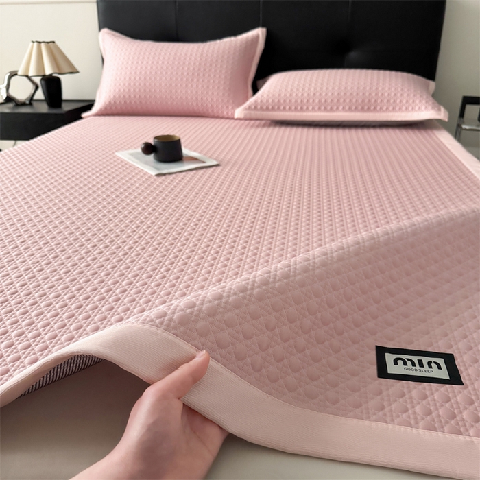 91家纺网 家纺一手货源 找家纺 耐思家纺 2025新款MIN豆豆凉席空调席系列-床席款 MIN冰豆豆-豆沙粉-床席款