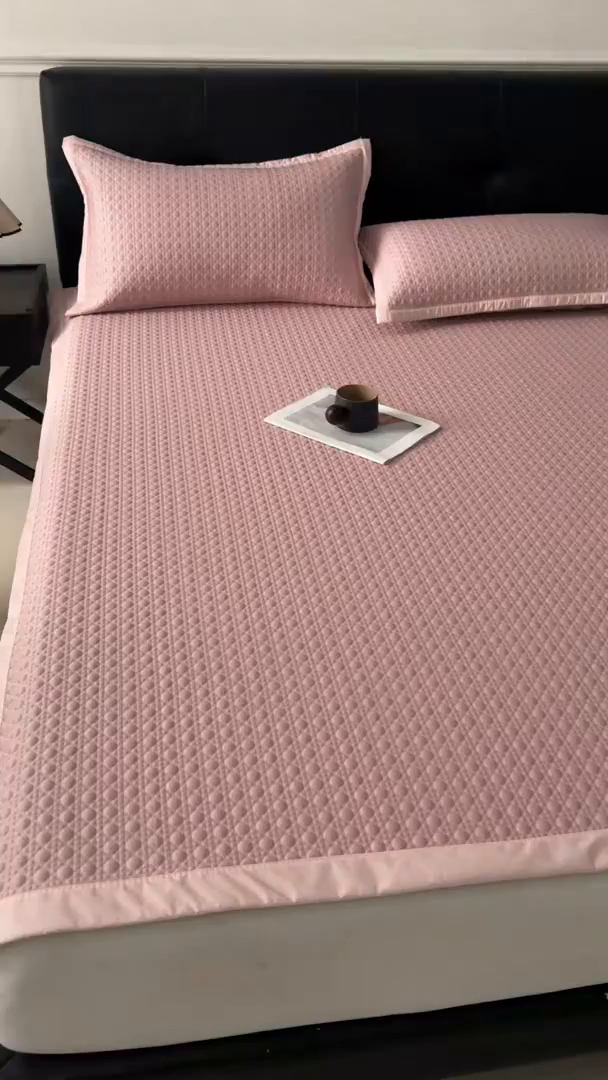 91家纺网 家纺一手货源 找家纺 耐思家纺 2025新款MIN豆豆凉席空调席系列-床席款 MIN冰豆豆-豆沙粉-床席款