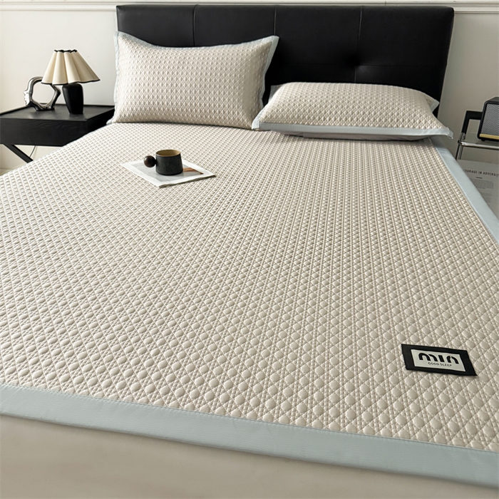 91家纺网 家纺一手货源 找家纺 耐思家纺 2025新款MIN豆豆凉席空调席系列-床席款 MIN冰豆豆-麦卡其-床席款