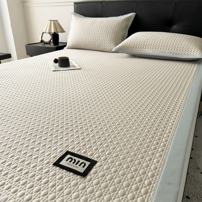 91家纺网 家纺一手货源 找家纺 耐思家纺 2025新款MIN豆豆凉席空调席系列-床席款 MIN冰豆豆-麦卡其-床席款