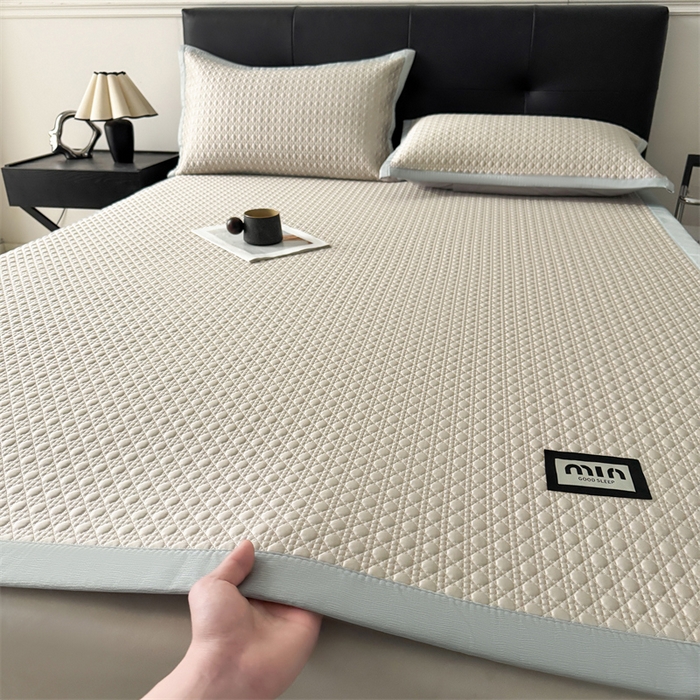 91家纺网 家纺一手货源 找家纺 耐思家纺 2025新款MIN豆豆凉席空调席系列-床席款 MIN冰豆豆-麦卡其-床席款