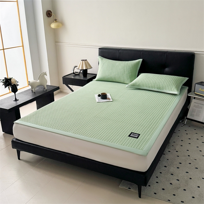 91家纺网 家纺一手货源 找家纺 耐思家纺 2025新款MIN豆豆凉席空调席系列-床席款 MIN冰豆豆-月光绿-床席款