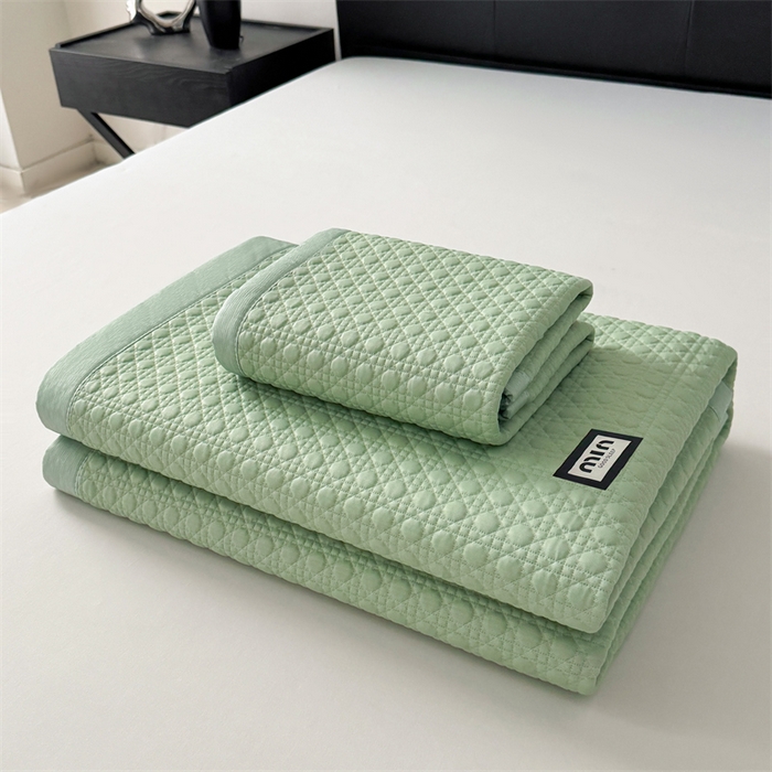 91家纺网 家纺一手货源 找家纺 耐思家纺 2025新款MIN豆豆凉席空调席系列-床席款 MIN冰豆豆-月光绿-床席款