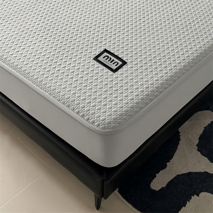 91家纺网 家纺一手货源 找家纺 耐思家纺 2025新款MIN豆豆凉席空调席系列-床笠款 MIN冰豆豆-冰川灰-床笠款