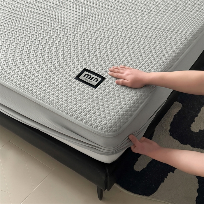 91家纺网 家纺一手货源 找家纺 耐思家纺 2025新款MIN豆豆凉席空调席系列-床笠款 MIN冰豆豆-冰川灰-床笠款