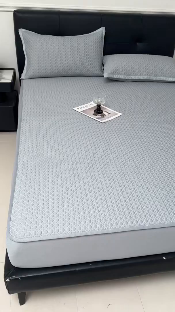 91家纺网 家纺一手货源 找家纺 耐思家纺 2025新款MIN豆豆凉席空调席系列-床笠款 MIN冰豆豆-冰川灰-床笠款