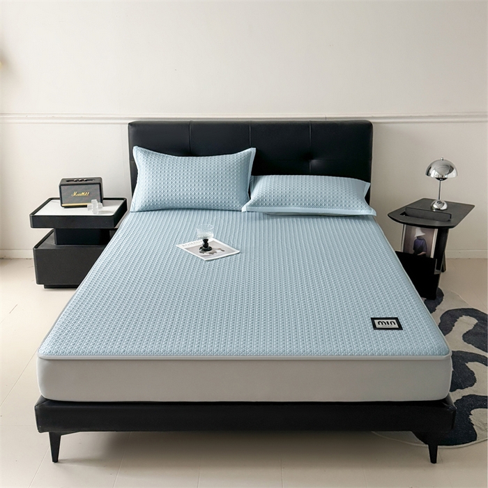 91家纺网 家纺一手货源 找家纺 耐思家纺 2025新款MIN豆豆凉席空调席系列-床笠款 MIN冰豆豆-冰晶蓝-床笠款