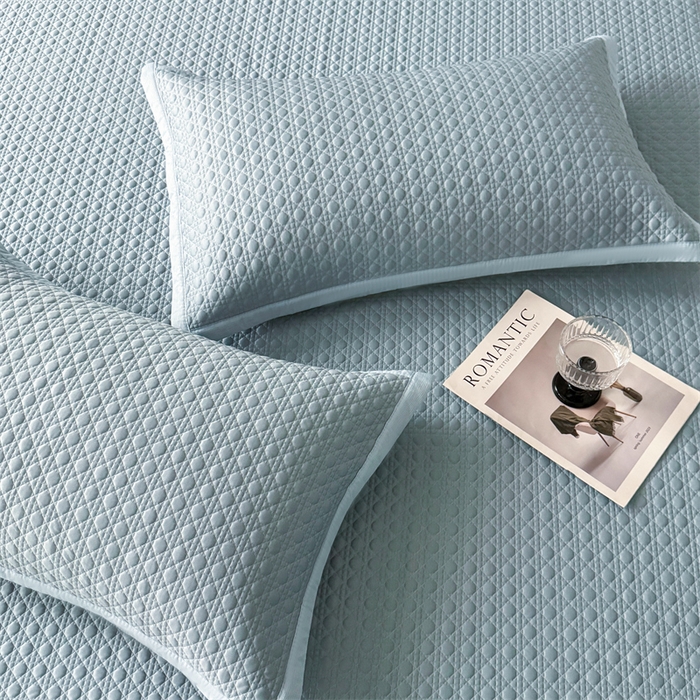 91家纺网 家纺一手货源 找家纺 耐思家纺 2025新款MIN豆豆凉席空调席系列-床笠款 MIN冰豆豆-冰晶蓝-床笠款