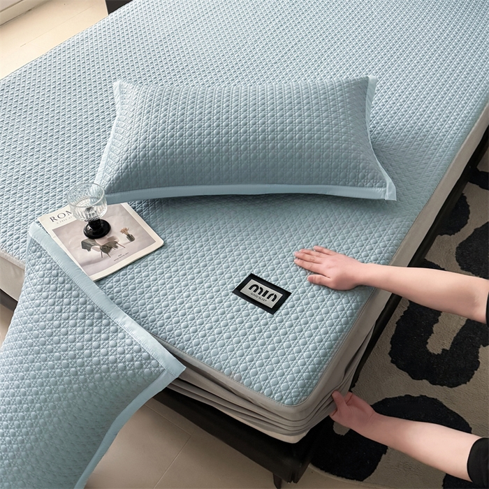 91家纺网 家纺一手货源 找家纺 耐思家纺 2025新款MIN豆豆凉席空调席系列-床笠款 MIN冰豆豆-冰晶蓝-床笠款