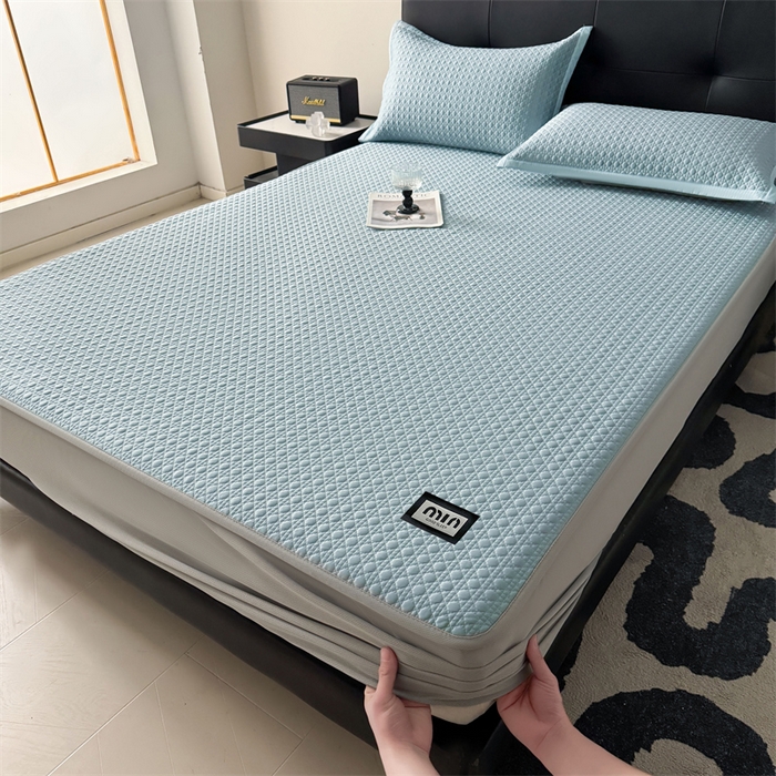 91家纺网 家纺一手货源 找家纺 耐思家纺 2025新款MIN豆豆凉席空调席系列-床笠款 MIN冰豆豆-冰晶蓝-床笠款