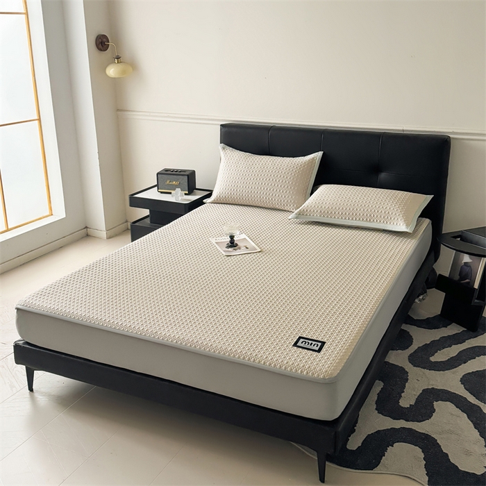 91家纺网 家纺一手货源 找家纺 耐思家纺 2025新款MIN豆豆凉席空调席系列-床笠款 MIN冰豆豆-麦卡其-床笠款