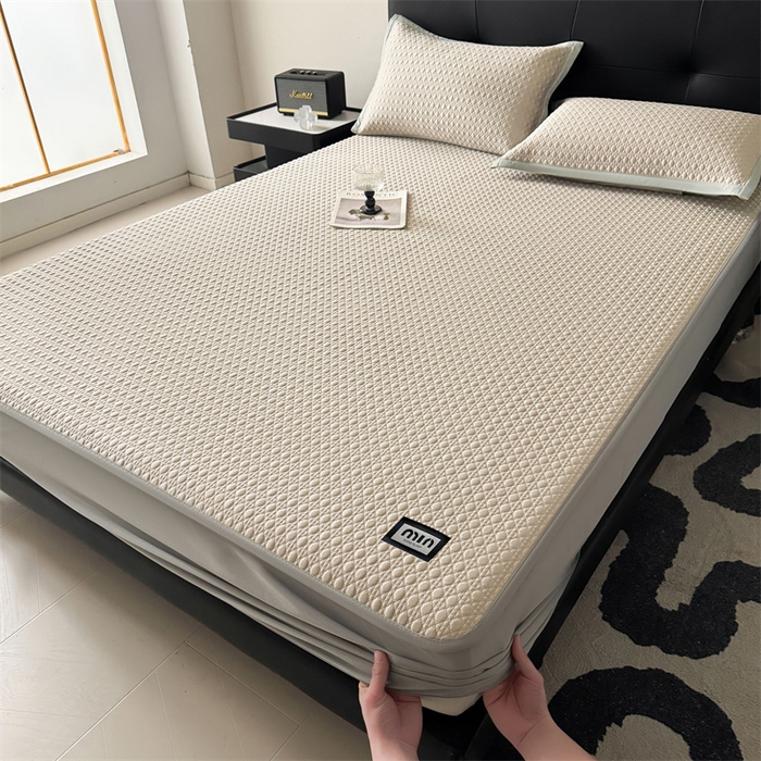 91家纺网 家纺一手货源 找家纺 耐思家纺 2025新款MIN豆豆凉席空调席系列-床笠款 MIN冰豆豆-麦卡其-床笠款