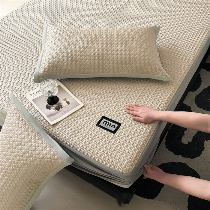 91家纺网 家纺一手货源 找家纺 耐思家纺 2025新款MIN豆豆凉席空调席系列-床笠款 MIN冰豆豆-麦卡其-床笠款