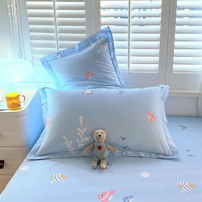 91家纺网 家纺一手货源 找家纺 金鑫汇家纺 2025新款13070全棉好卖花型套件系列-单枕套 海洋世界