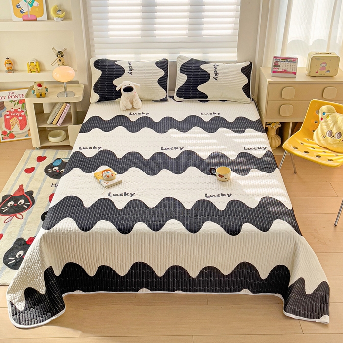 91家纺网 家纺一手货源 找家纺 （总）金鑫汇家纺 2025新款全棉绗缝夹棉印花床盖