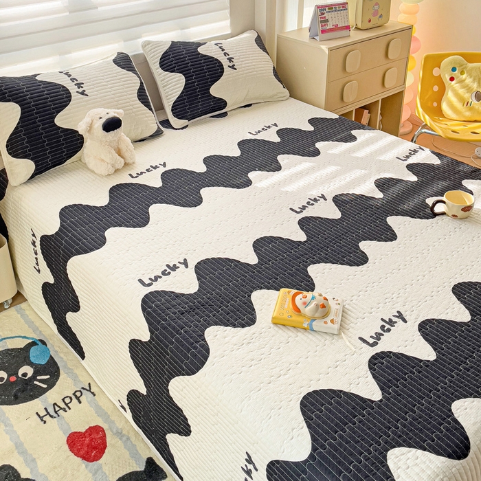 91家纺网 家纺一手货源 找家纺 （总）金鑫汇家纺 2025新款全棉绗缝夹棉印花床盖