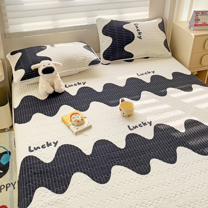 91家纺网 家纺一手货源 找家纺 （总）金鑫汇家纺 2025新款全棉绗缝夹棉印花床盖