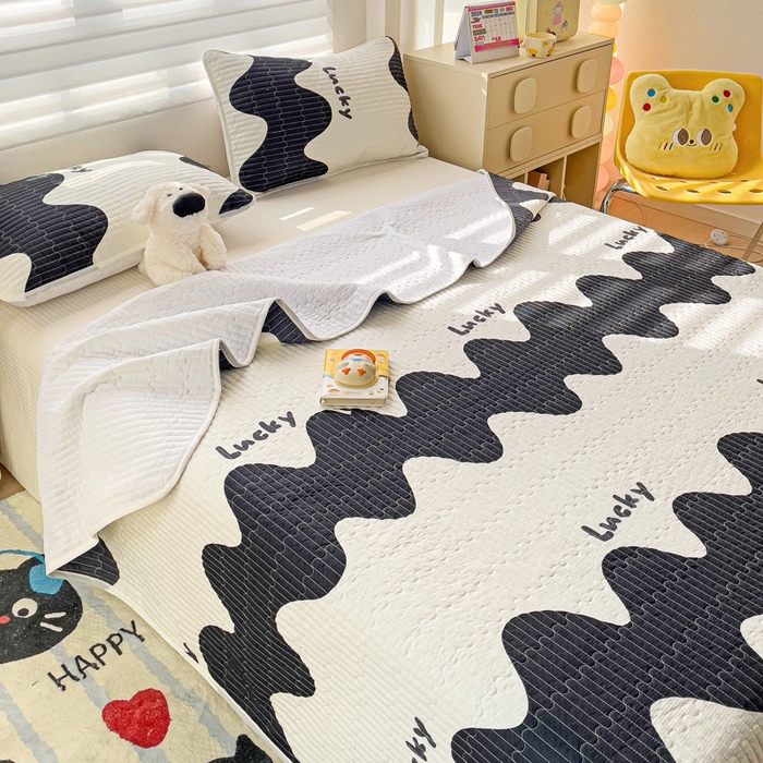 91家纺网 家纺一手货源 找家纺 （总）金鑫汇家纺 2025新款全棉绗缝夹棉印花床盖