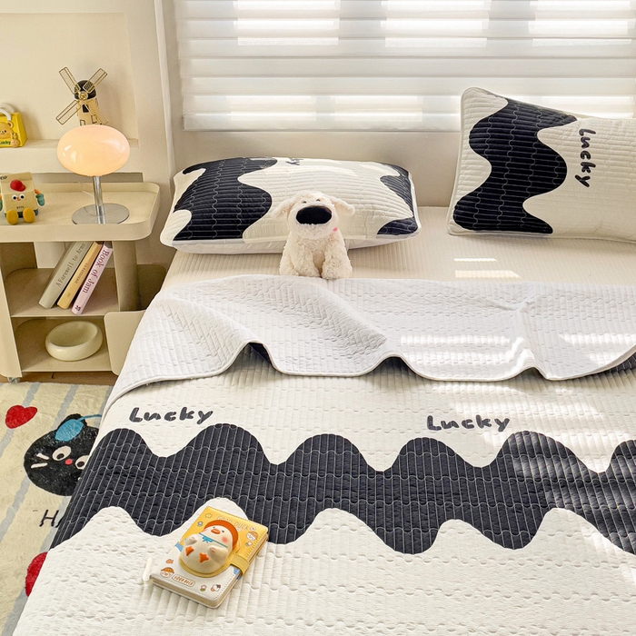 91家纺网 家纺一手货源 找家纺 （总）金鑫汇家纺 2025新款全棉绗缝夹棉印花床盖