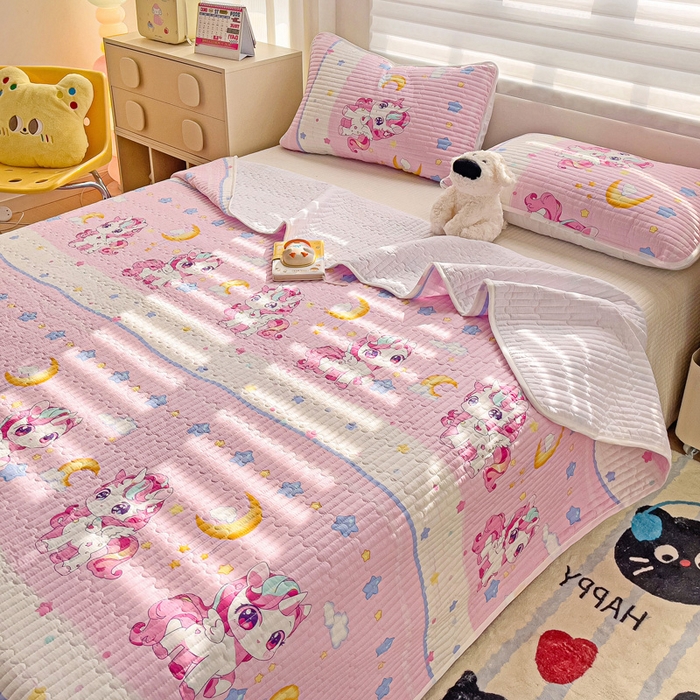 91家纺网 家纺一手货源 找家纺 （总）金鑫汇家纺 2025新款全棉绗缝夹棉印花床盖