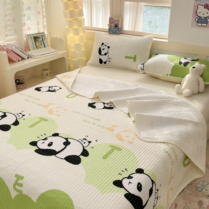 金鑫汇家纺 2025新款全棉绗缝夹棉印花床盖 可爱熊猫 床盖