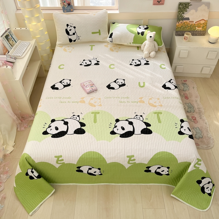 91家纺网 家纺一手货源 找家纺 金鑫汇家纺 2025新款全棉绗缝夹棉印花床盖 可爱熊猫 床盖