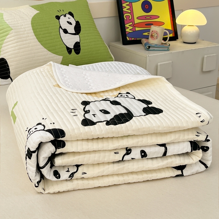 91家纺网 家纺一手货源 找家纺 金鑫汇家纺 2025新款全棉绗缝夹棉印花床盖 可爱熊猫 床盖