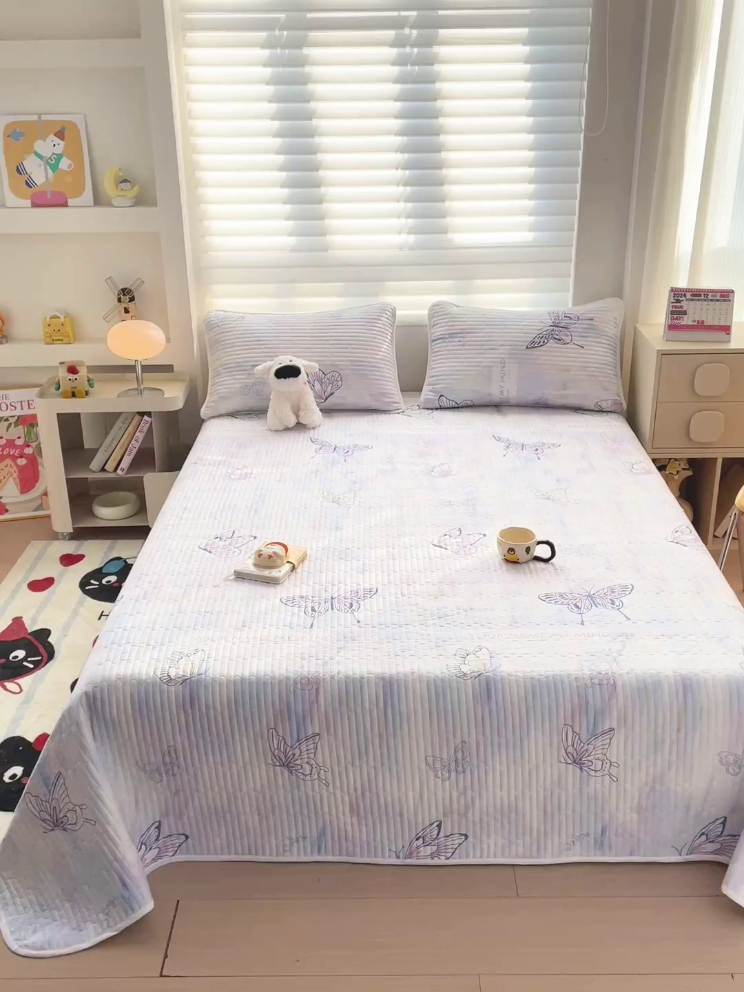 91家纺网 家纺一手货源 找家纺 金鑫汇家纺 2025新款全棉绗缝夹棉印花床盖 梦蝶